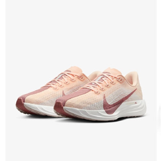【NIKE】W PEGASUS PLUS 女 粉橘 慢跑鞋 編織 輕量 透氣 運動 FQ7261-800