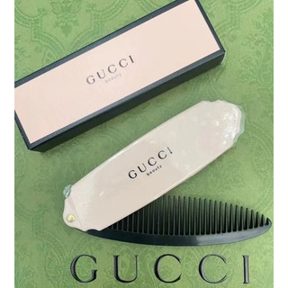 Gucci 隨身折疊粉梳子