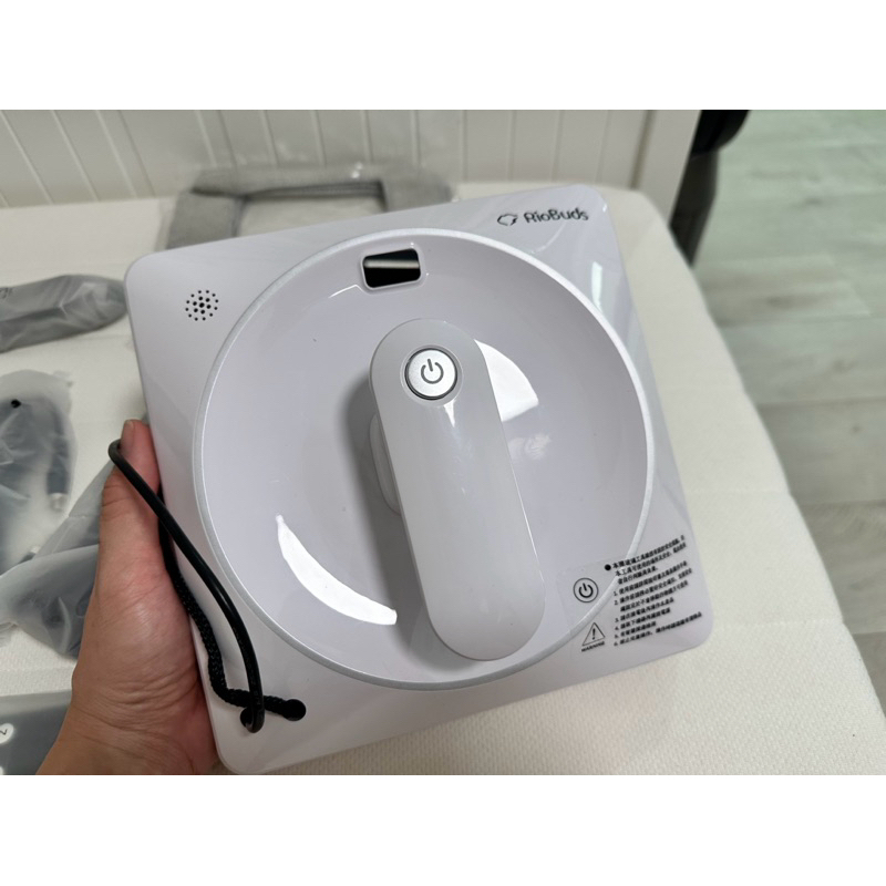 RioBuds瑞歐斯擦窗機器人 RS7 (已售)