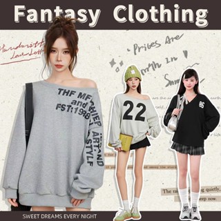 【FANTASY】美式復古斜肩上衣 一字肩長袖衛衣 露肩上衣 套頭衛衣 字母印花上衣 慵懶風 V領上衣 下衣失蹤上衣 女