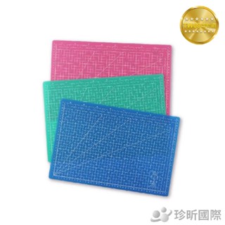 【TW68】臺灣製 A3霧透環保切割墊 顏色隨機 長約45cm 寬約30cm 標準切割墊 桌墊 墊板 環保桌墊 大切割板