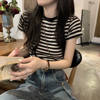 ZUCAS~韓版復古休閒條紋短袖上衣 短袖t恤 女裝 顯瘦上衣 衣服 寬鬆上衣(T-582)