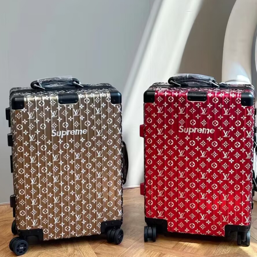 二手正品 98新 Lv Supreme x Rimowa 聯名款 行李箱 classic flight 系列 登機箱