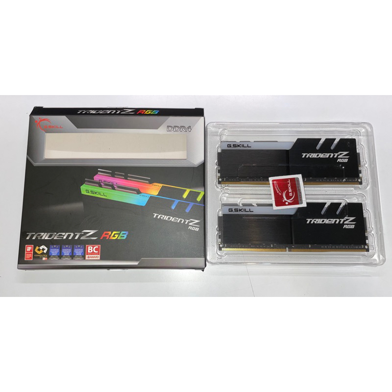 幻光戟 ddr4 3200 32gb(16gbx2)