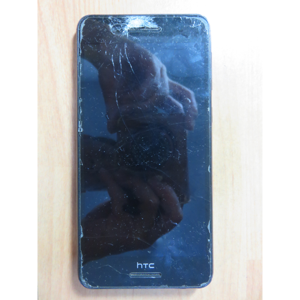 X.故障手機- HTC Desire 728 dual sim   直購價120