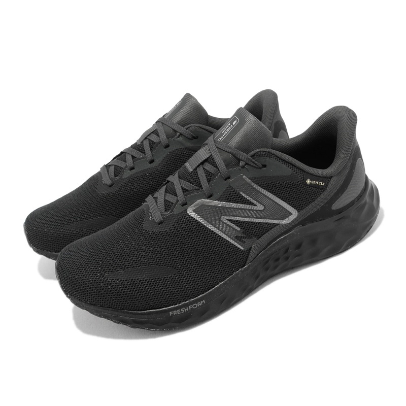 二手極新 New balance gore-Tex 全黑 防水鞋 戶外 多功能 慢跑鞋 MARISGB4 US12