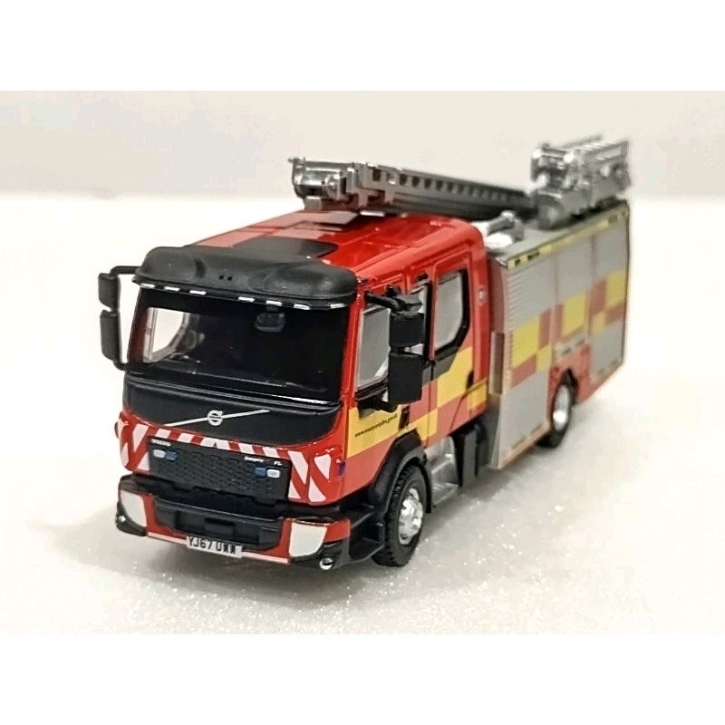 (現貨）OXFORD 1:76Volvo -FL 緊急消防車 合金模型