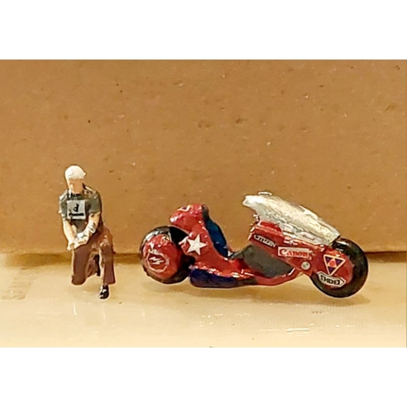 1:64修車Pendem樣人偶和Akira機車二件模型完成品組