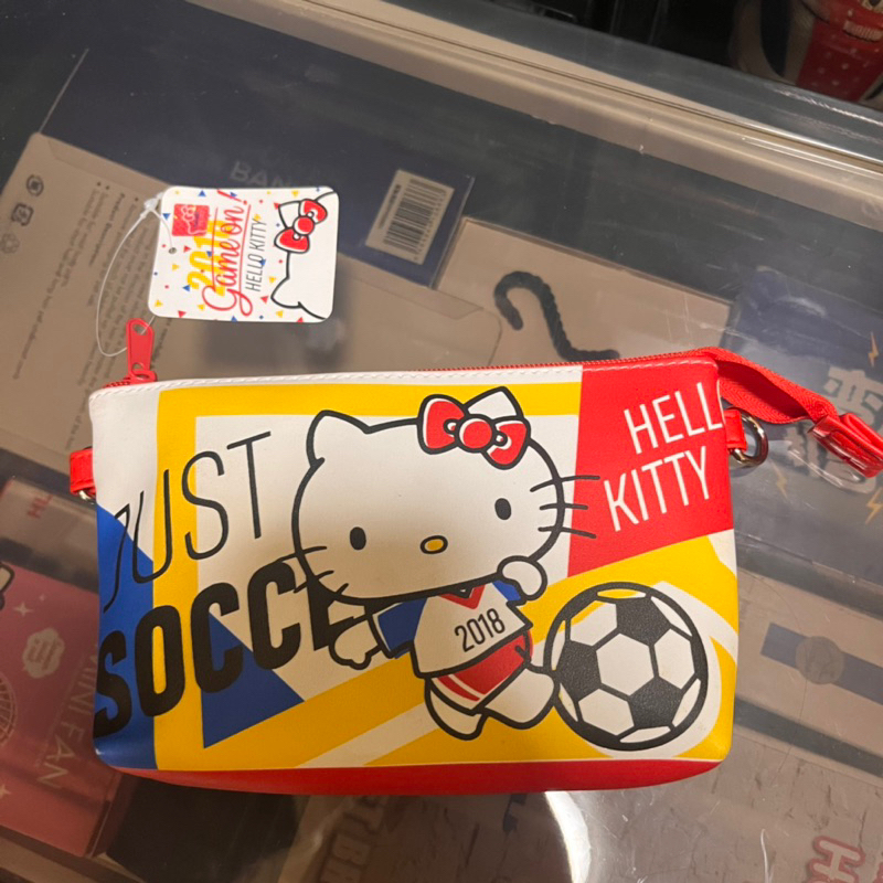 三麗鷗正版Hello Kitty 世足手機觸控包 收納包 萬用包