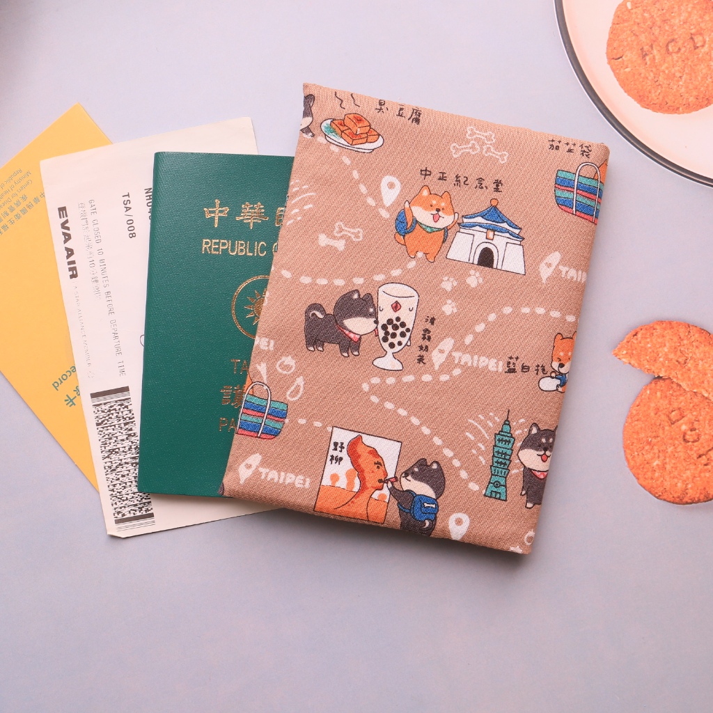 【秋葉手作】柴犬遊台北-米色 護照套 護照夾 護照套 護照包 純手作 可自己挑選布料訂製