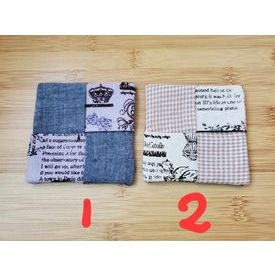 愛手作-藍莓小鋪 杯墊 布杯墊 純手作 四方形  四格 環保杯墊 茶杯墊 四方杯墊 小英文字款