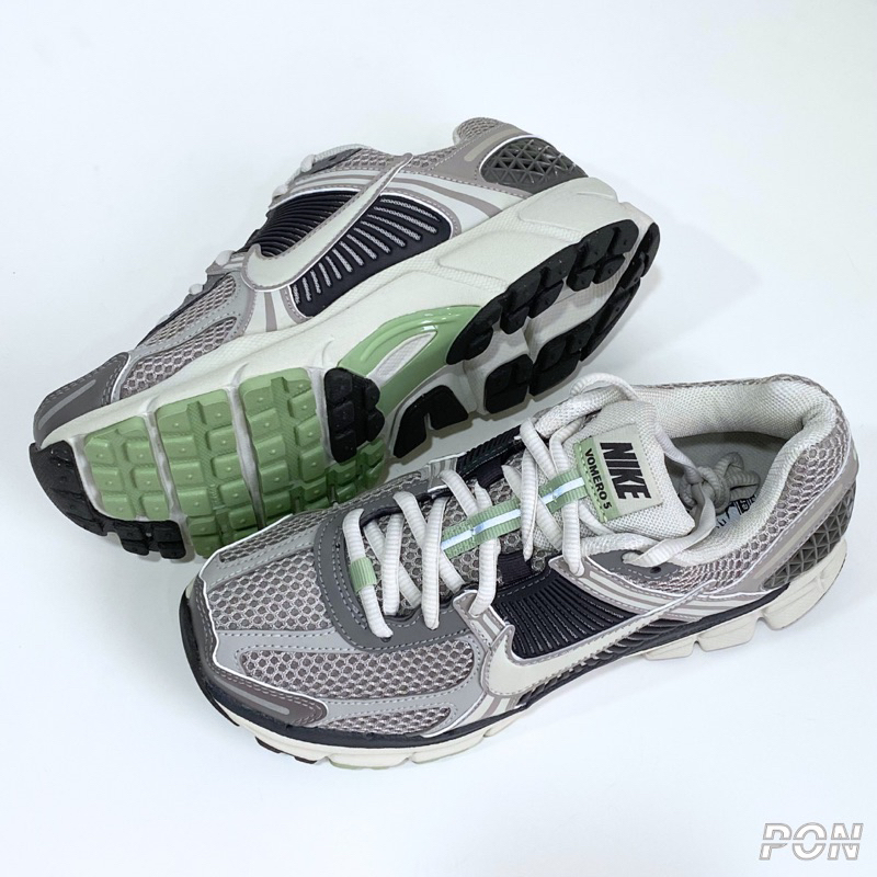 【PON】 Nike Air Zoom Vomero 5 灰綠 女鞋 慢跑鞋 老爹鞋 復古 FB8825-001