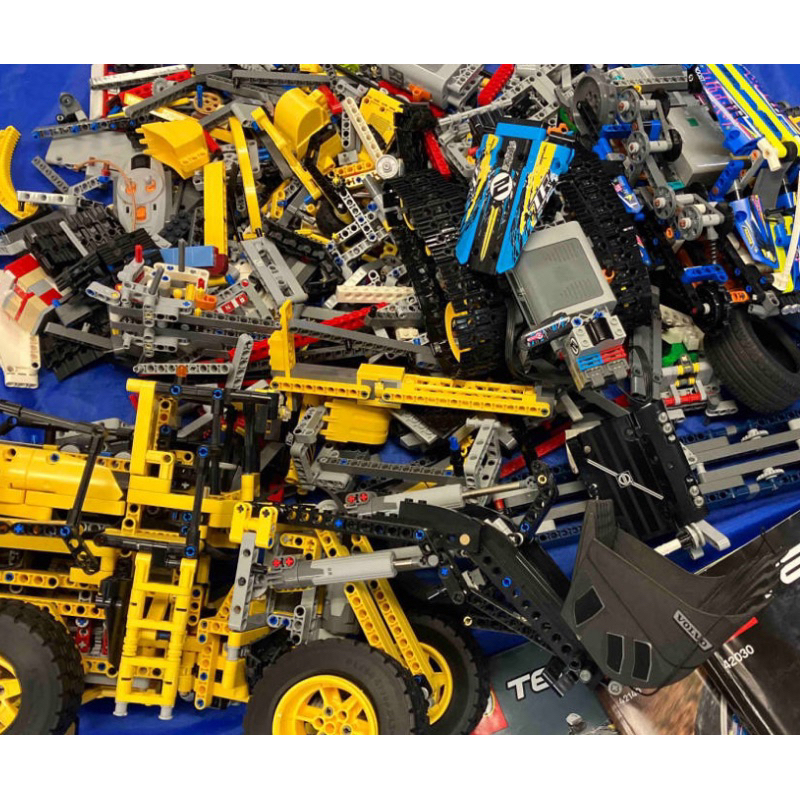 LEGO 科技散磚秤重賣 0.5kg=800;1kg=1500