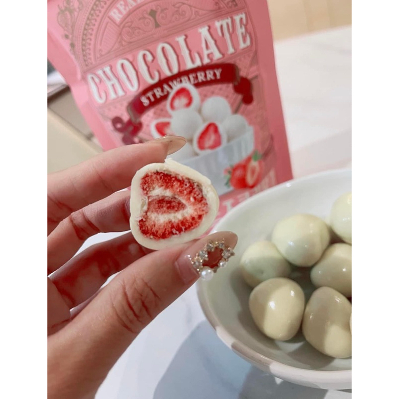 ✨現貨-當天出貨✨韓國草莓乾白巧克力球170g