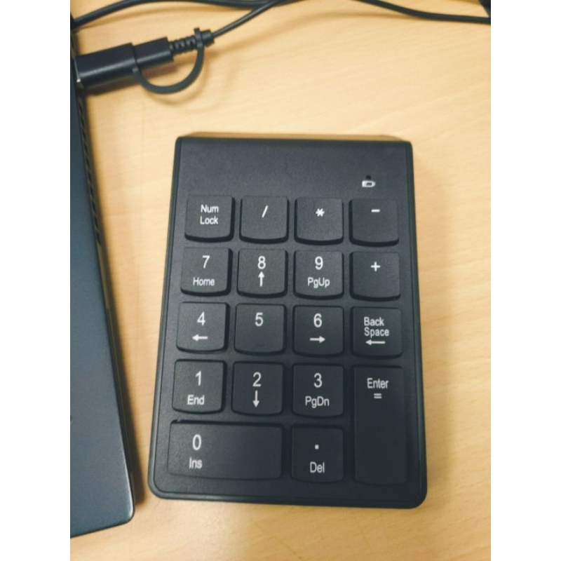 [二手]無線數字鍵盤小鍵盤 會計鍵盤 USB鍵盤 辦公室用