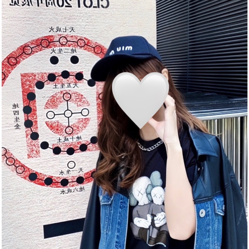 HJ -  KAWS x Uniqlo 粉色 / 藍色 / 黑色 T恤 T-shirt 日本公司貨 全球限量發售