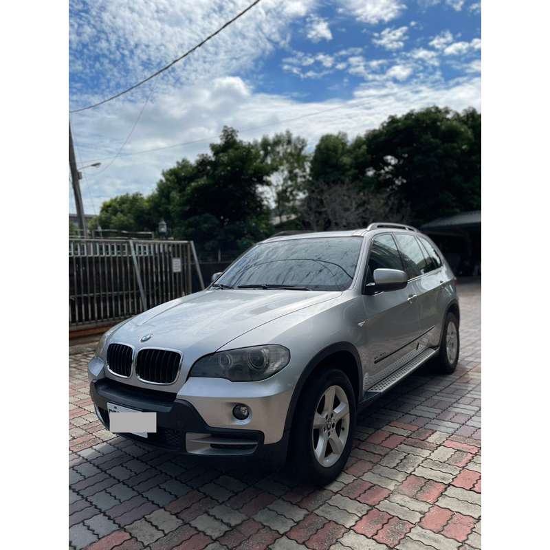 自售小胖咪的保姆車 2010年BMW X5 30D 里程10萬
