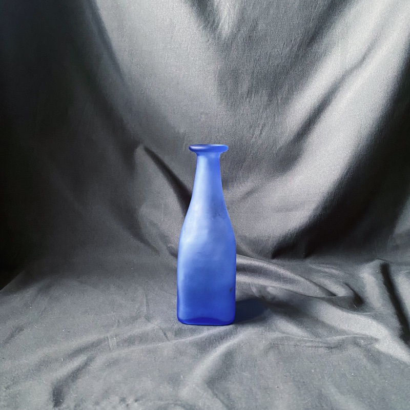{{ 老叢 }}⚱️早期藍色霧面玻璃牛奶瓶 花器