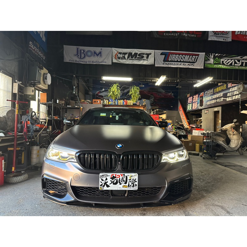 沃克國際-BMW G30 M550i 日行燈光圈模組更換