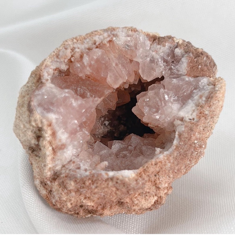 #阿根廷粉晶洞 (Pink Amethyst） 粉晶洞 晶洞 原礦