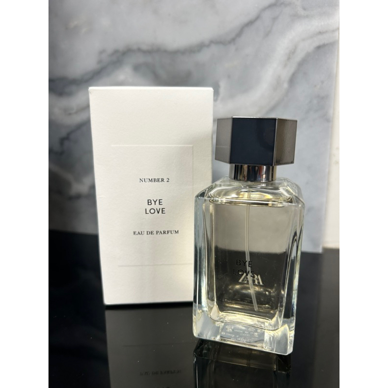 Zara香水，原價購買990，是一款中性香水！僅試噴一次唷～～檀香木香調糅合了廣藿香和玫瑰花瓣等香氣