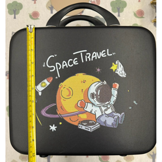 二手兒童用手提行李箱（太空人圖案）有束帶可固定在拉桿上