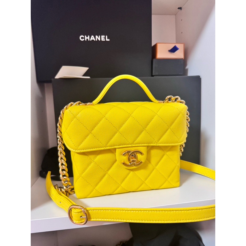 香奈兒Chanel檸檬黃🍋牛奶盒子，復古化妝包，黃色手拿肩背（⭕️98新自售）