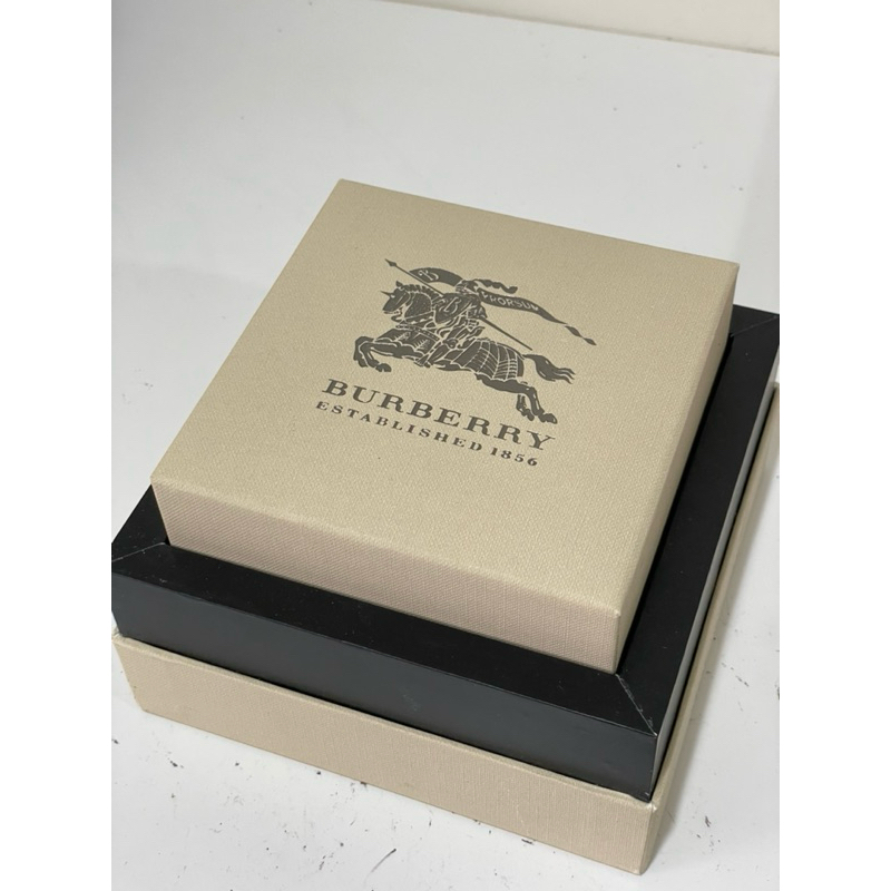 原廠錶盒專賣店 Burberry 錶盒 C052