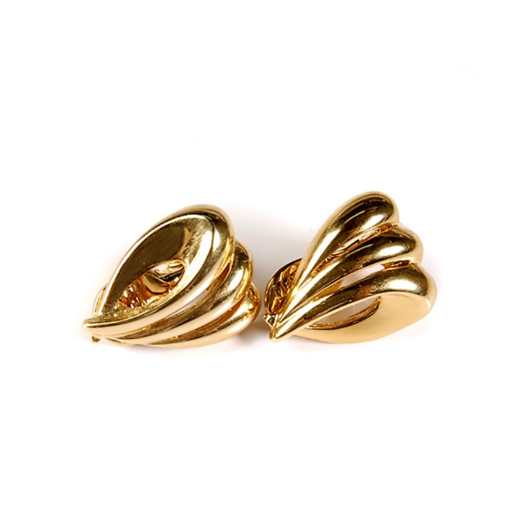 MONET經典復古縷空貝型夾式耳環(金色)990131