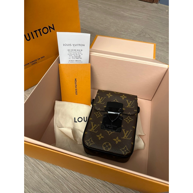 [現貨全新正品] Louis Vuitton S-Lock 直式隨身錢包 M81522 義大利專櫃附證明 LV lock