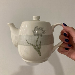 ［二手］玫瑰圖案白色茶壺 陶瓷