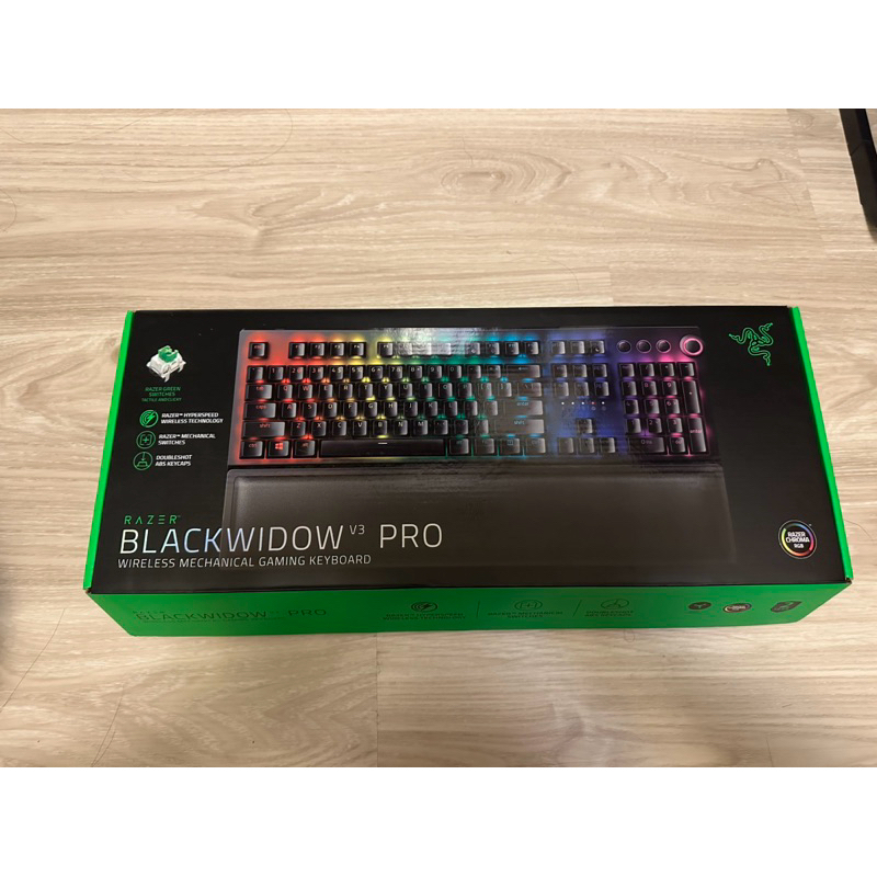 「二手」RAZER 雷蛇 BLACKWIDOW V3 PRO 黑寡婦蜘幻彩版V3 Pro 無線電競鍵盤（綠軸）