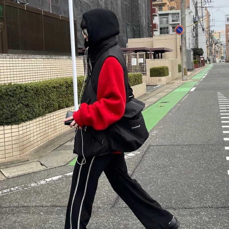 預購 日本親買 MONT BELL MONT-BELL 斜背包 側背包 書包