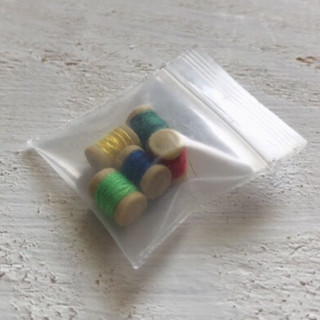 ✤鳩日堂 線 線軸 顏色隨機 裁縫店 服飾店 縫紉 商店 微縮 袖珍 森林家族 模型 場景佈置