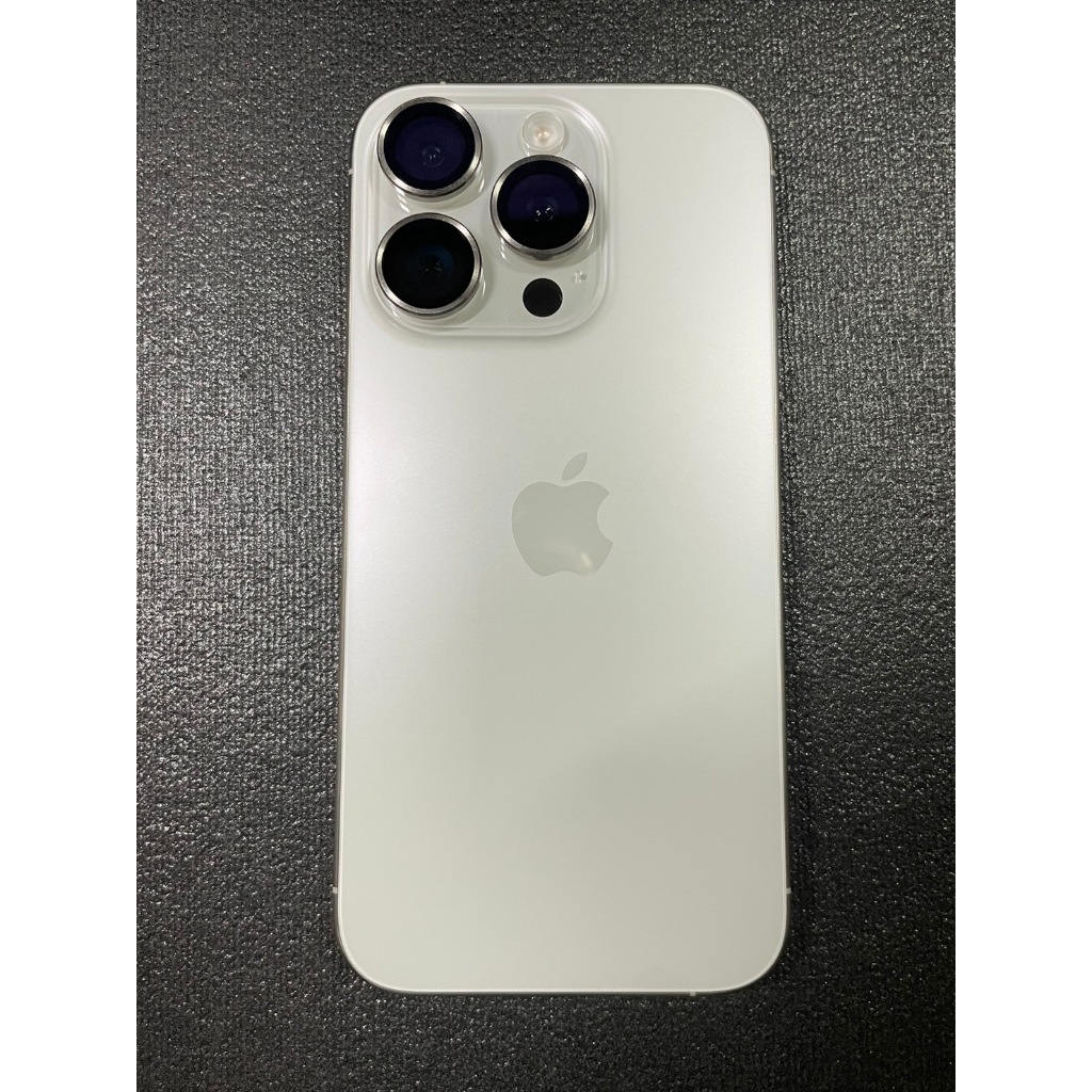 【有隻手機】Apple iPhone 15 Pro 256G 白色鈦金屬-2023/12/28開通保固