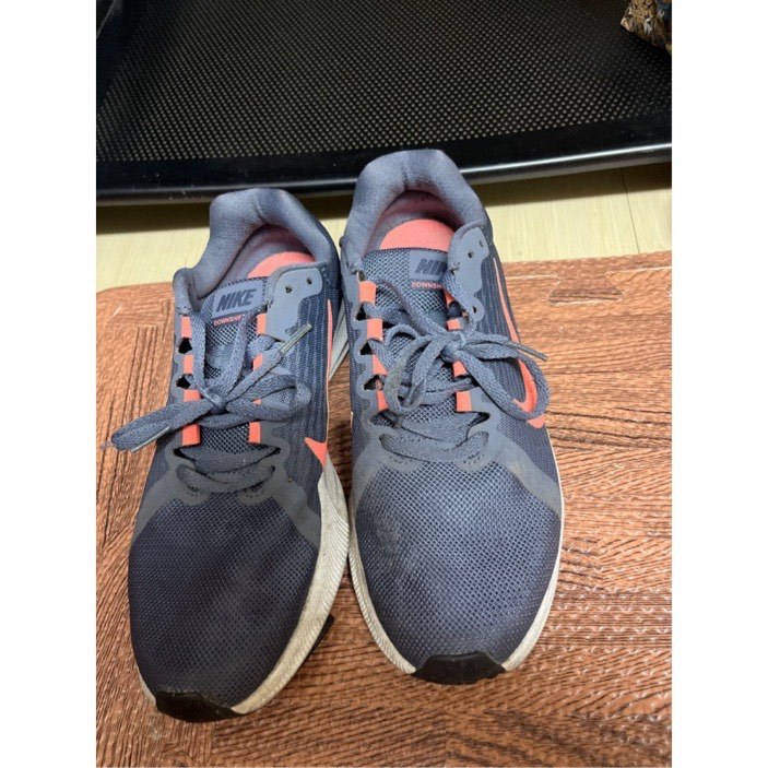 NIKE 正品 超新 本賣場外觀最新的鞋子 女鞋 男鞋也可 只是鞋底要黏