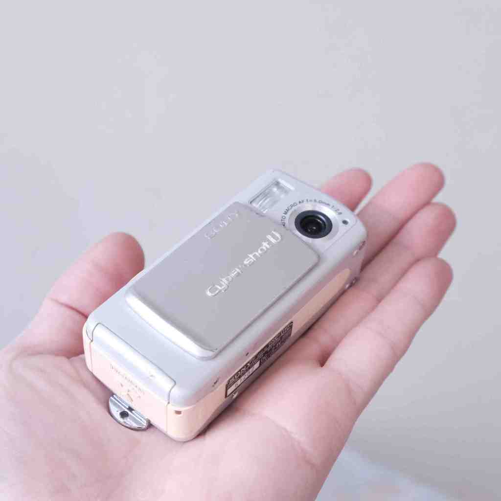 匿名配送☆SONY DSC-U10 Cyber-Shot 稀少シルバー レトロ Sony Cyber-shot DSC-U10 1.3MP Digital Camera - Silver for