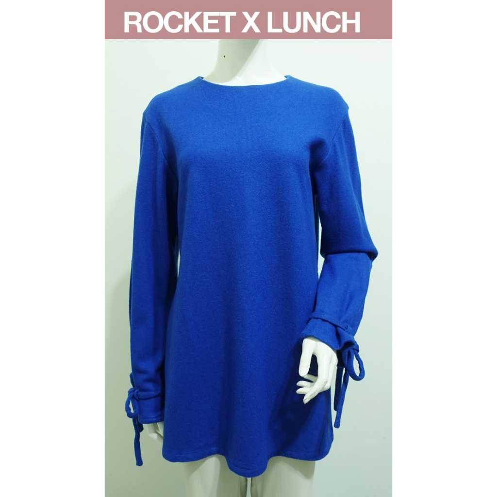 韓國新銳設計師品牌【ROCKET X LUNCH】寶石藍 60%毛 兩側開高衩 袖口綁帶 美衣~直購價999~🍒元/15