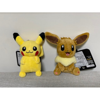 寶可夢中心Pokémon center 皮卡丘、伊布 小娃娃吊飾《現貨》
