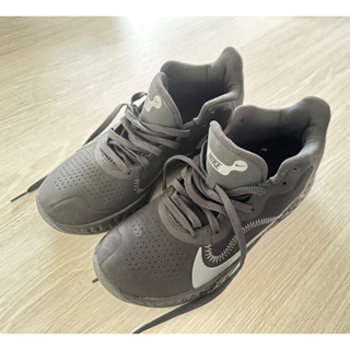 出清Nike 男款籃球鞋 CK2670-001 (近全新鞋底無磨損)