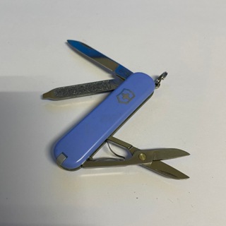 [沐沐屋] victorinox 維氏 經典七用 特殊色系 靛藍色 58MM 瑞士刀