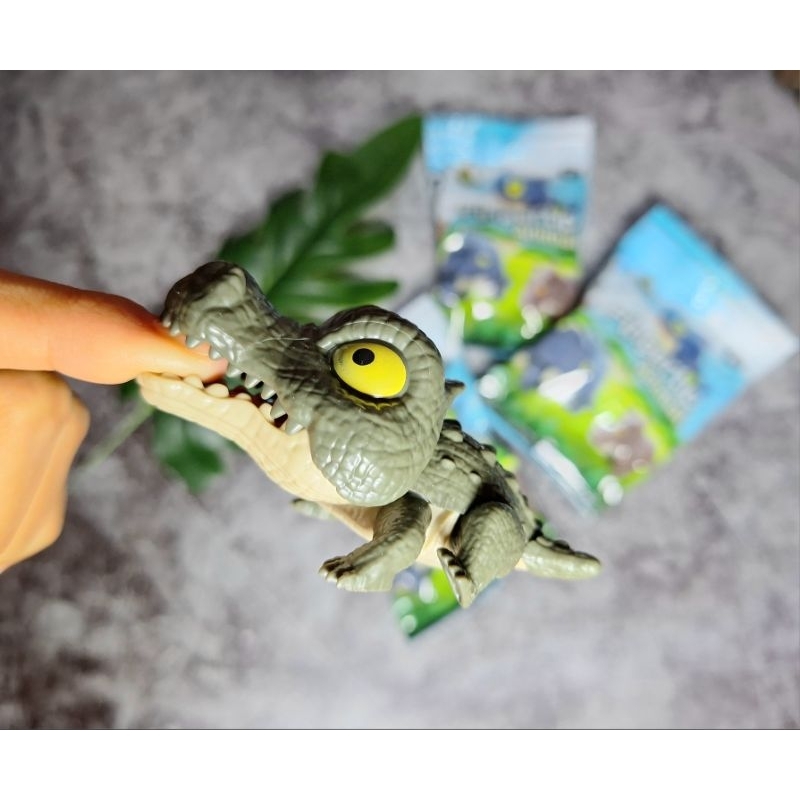 ✓只有零食✓‼️現貨不用等 🦖 咬手指恐龍 咬手指動物 恐龍盲盒 40款 小恐龍 動物盲盒 趣味玩具