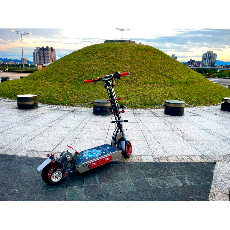 電動滑板車 大型電動滑板車 全車cnc製造滑板車（航模電機高速外轉子電機）JISLOBO 專屬定制 客製化選配 字體選配