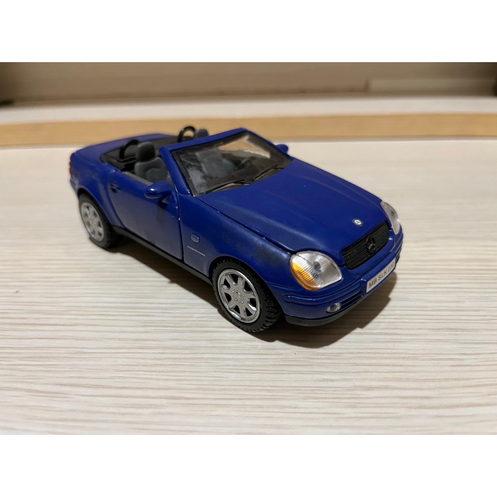 1996 Mercedes-Benz SLK 230 1:28 1/28 賓士 金屬迴力車 模型車 玩具車