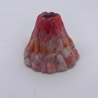 ❮二手6折❯ 冰島 Hekla 海克拉火山 火山造型花瓶 小火山 花器 陶土 珪藻土 擴香瓶 精油 造景 裝飾品