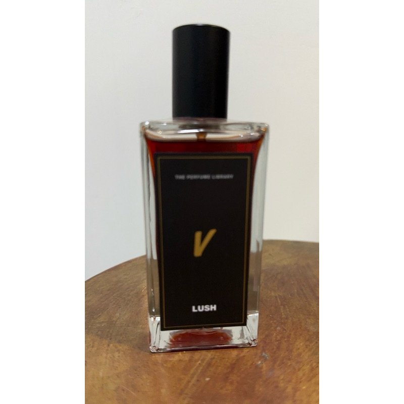 搬家出清《Lush純素香水》黑標《V香水》值得歡慶的V香水，九成新