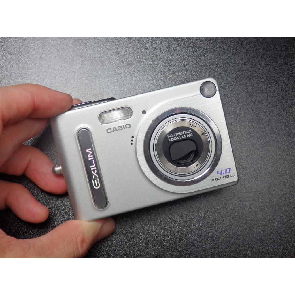 &lt;&lt;老數位相機&gt;&gt;CASIO EXILIM EX-Z4 A (CCD相機 / SMC鏡頭 /日本製/ 銀)