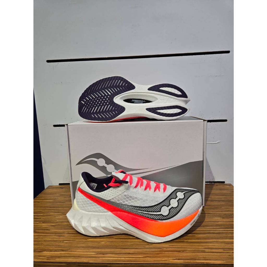 【清大億鴻】Saucony 男款 Endorphin Pro4 競速炭板路跑鞋SA20939-129白橘色
