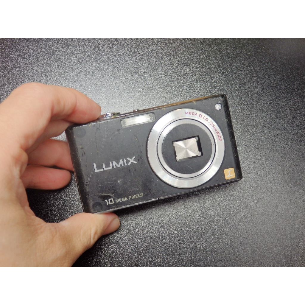 &lt;&lt;老數位相機&gt;&gt;PANASONIC LUMIX DMC-FX35 (OIS防手震 / CCD相機 /超廣角鏡頭/黑)