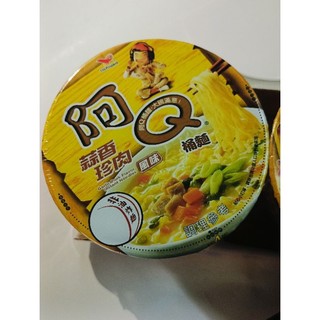 *好物分享*阿Q桶麵 蒜香珍肉風味。效期：2026.08.01。淨重：106公克。Garlic Pork Flavor
